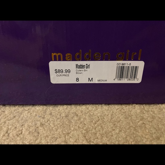 Boots - Picture 5 of 6